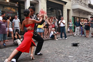 argentine-tango-journey-argentina-dancers